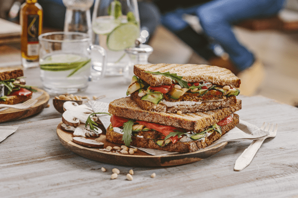 Croque_Saint-Maure_légumes_grillés_Pesto_alla_Genovese